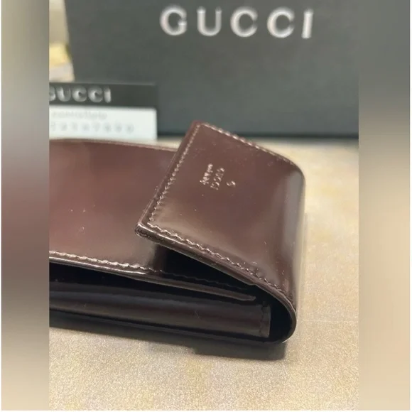 GUCCI *KEY HOLDER & WALLET Unisex w/ box LIKE NEW Burgundy color
